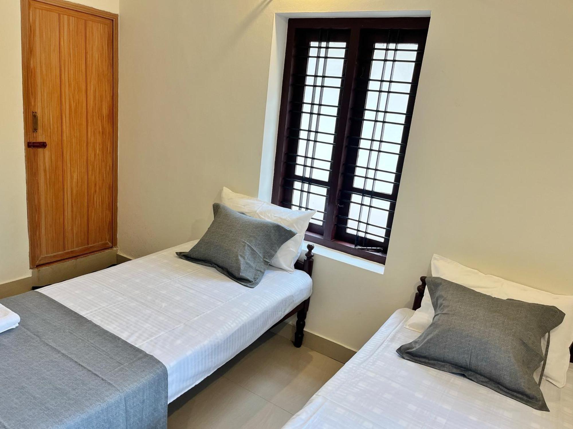 Bava Beach Resort & Retreat Center Варкала Экстерьер фото