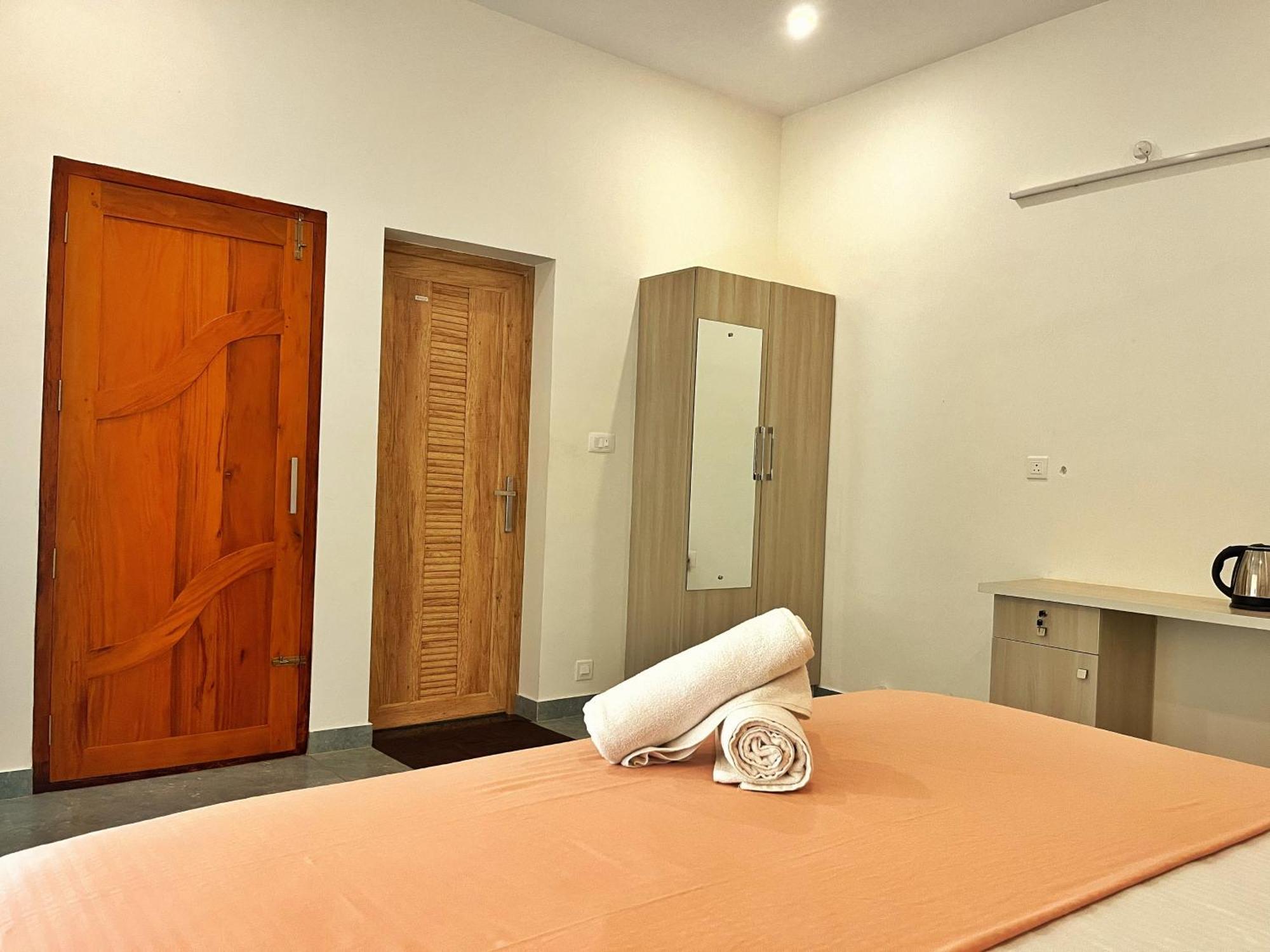Bava Beach Resort & Retreat Center Варкала Экстерьер фото