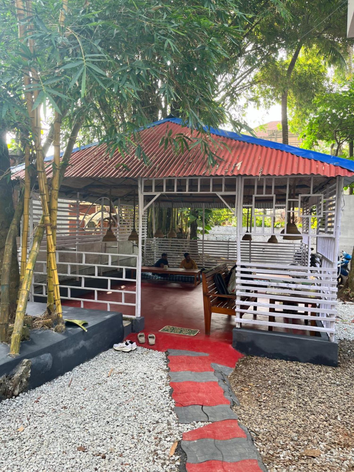 Bava Beach Resort & Retreat Center Варкала Экстерьер фото