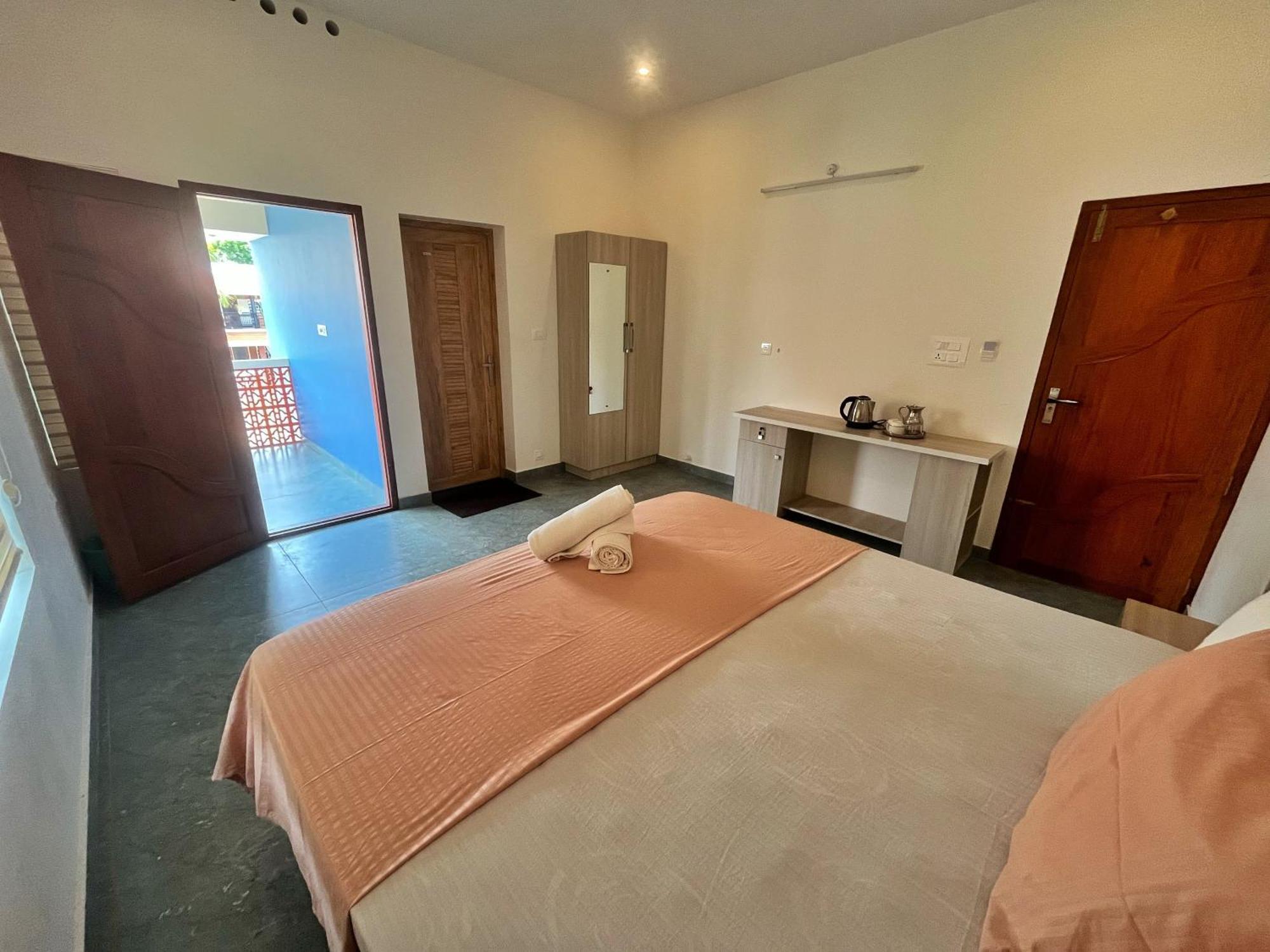 Bava Beach Resort & Retreat Center Варкала Экстерьер фото
