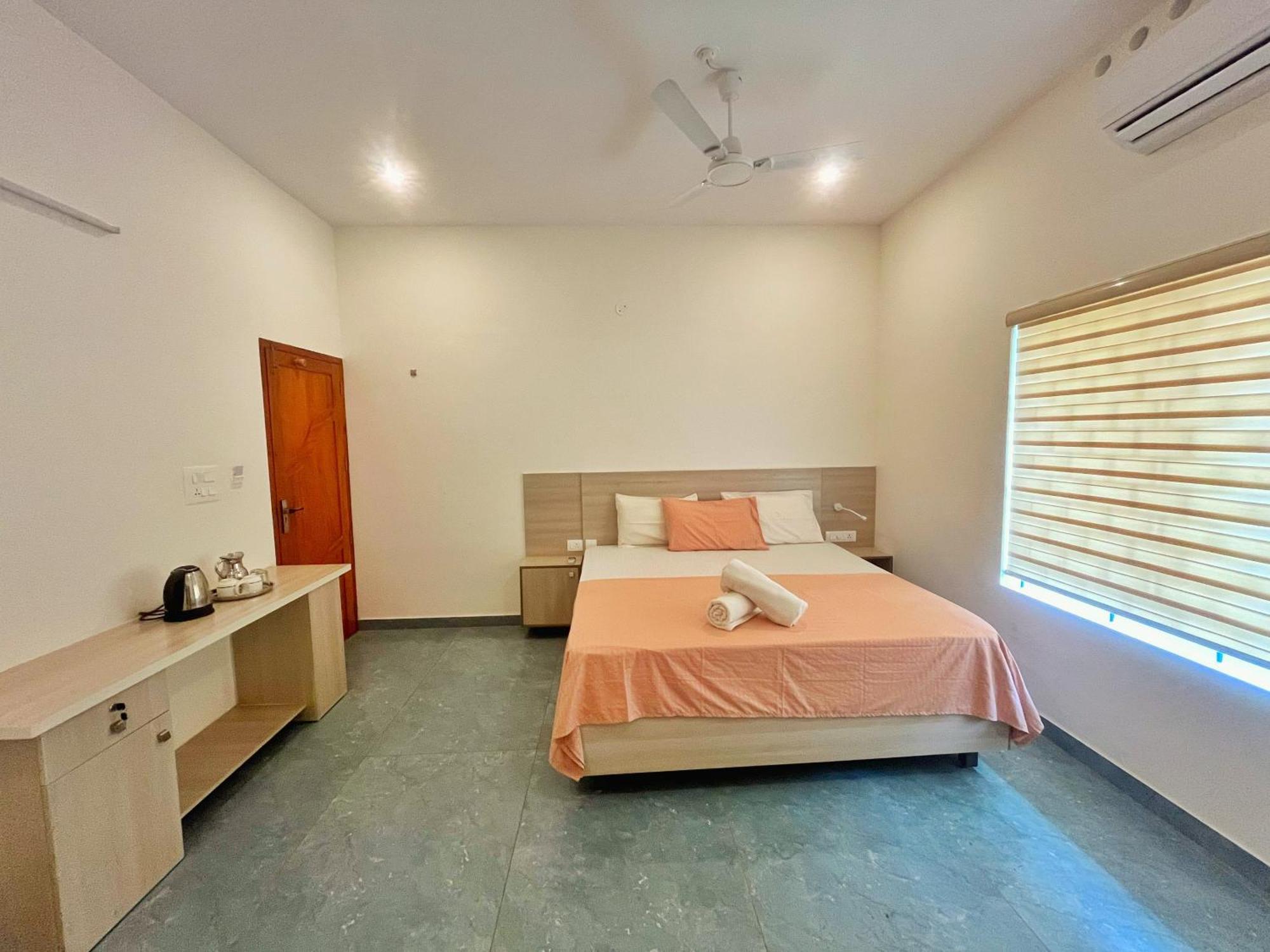 Bava Beach Resort & Retreat Center Варкала Экстерьер фото